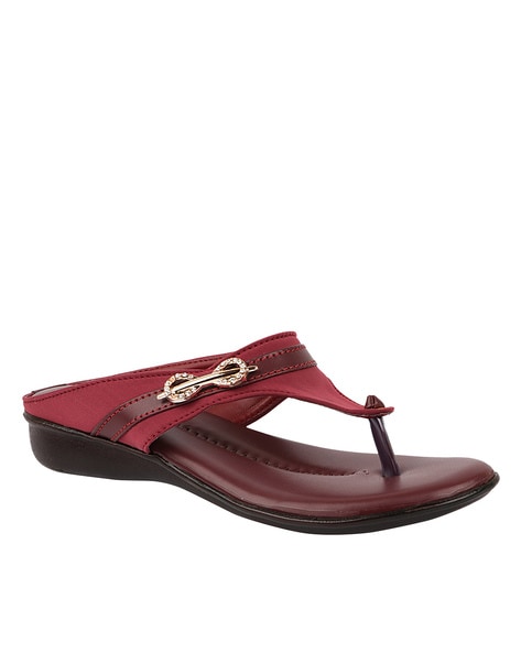 Red t strap discount sandals