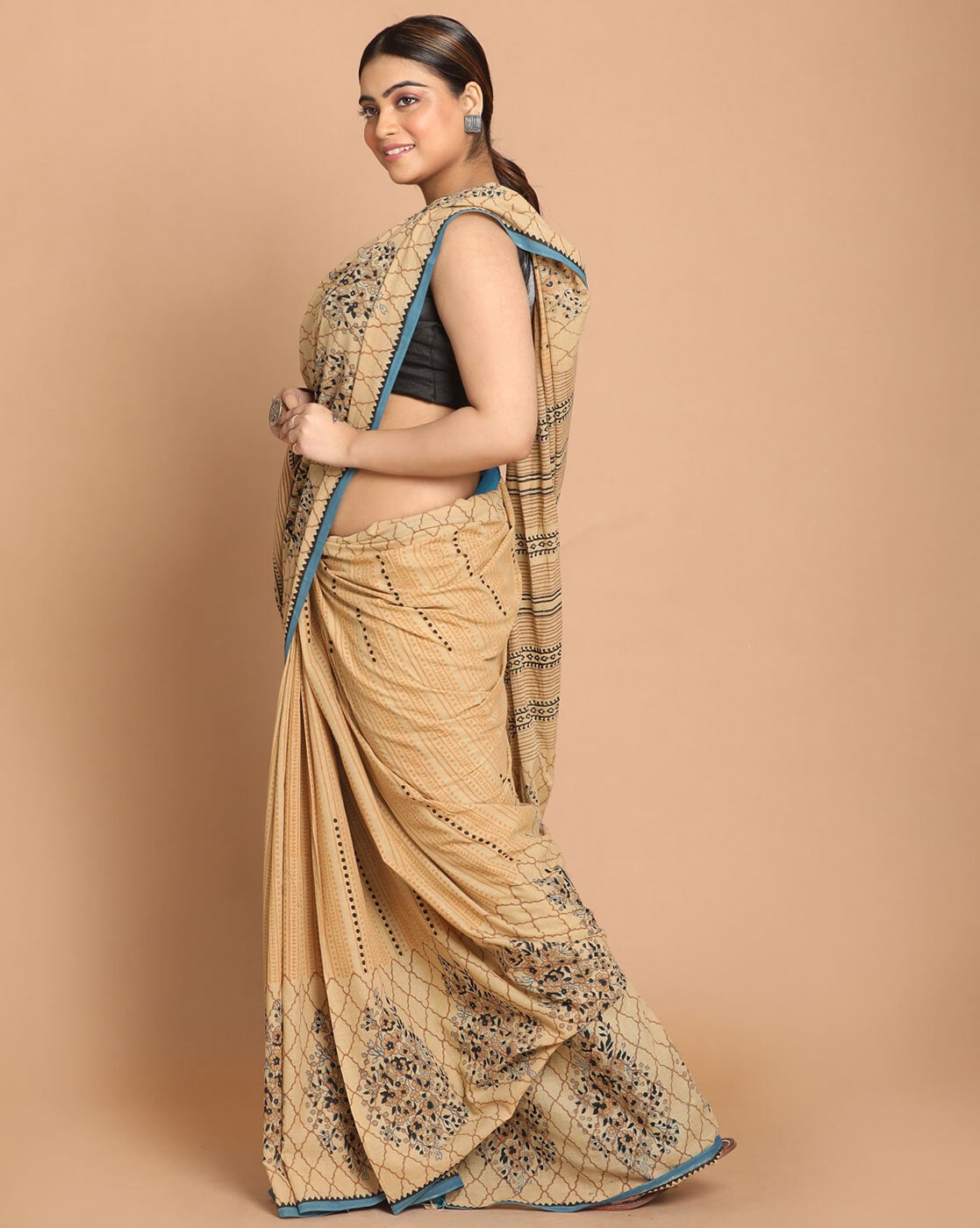 Buy Pink Sarees for Women by SILK LAND Online | Ajio.com