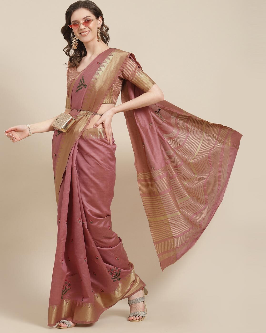 Fabindia - We absolutely love your sari style Preeti! You look stunning in  that #Fabindia black tussar sari with beautiful bagh prints and maroon  highlights. #CelebrateIndia #FabindiaWomen #IndianWear #IndianFashion  #EthnicWear #StyleGram #StyleInspo #