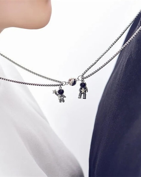 Matching Necklace For Boyfriend Girlfriend Best Friend, 2 Pcs Couple  Magnetic Necklaces, Mutual Attraction Gift MinimalistMatching Necklace For  Boyfri | Fruugo NO