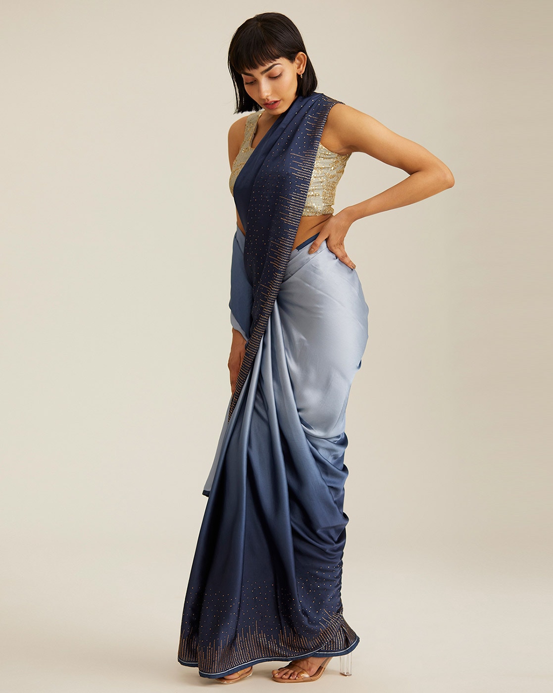 NYKD Everyday Saree Petticoat for Women - Shapewear with Drawstring, Side  Slit, Mermaid Cut - Saree Shapewear, NYOE01, Gold, S, 1N : :  Fashion