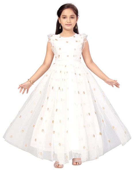 White Dress Design 2023: Pakistani White Frock & White Dresses for Girls  Online Shopping in Pakistan – DressyZone.com