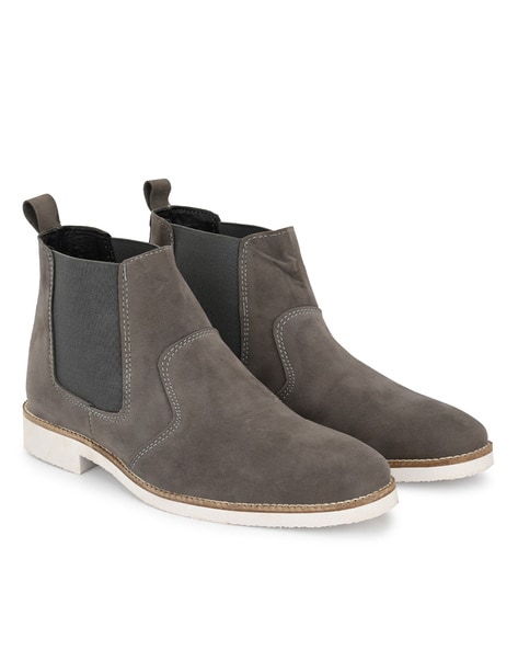 Dark grey chukka store boots