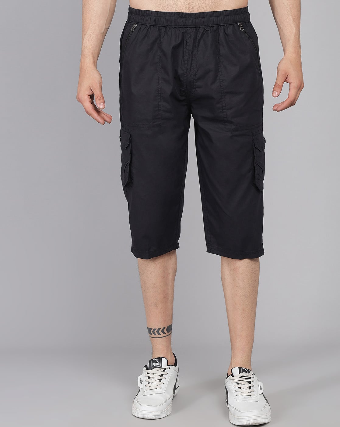 -1117Wx1400H-464068447-black-