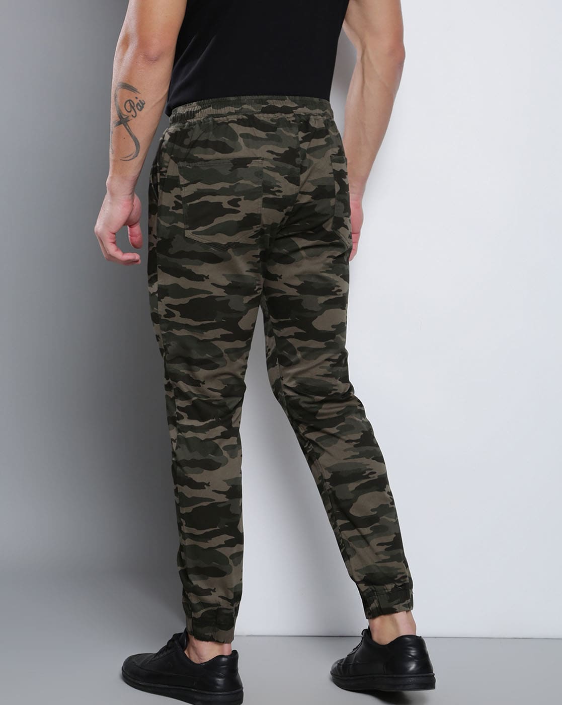 DRIFTWOOD CAMO BLACK STAR JOGGER | PURPLE LEOPARD BOUTIQUE