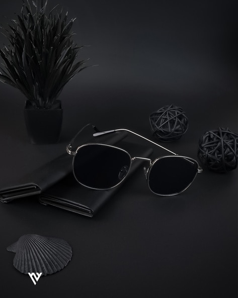 Caught In The Rain While Driving? These Sunglasses Will Help You See  Better! - Spectacular by lenskart