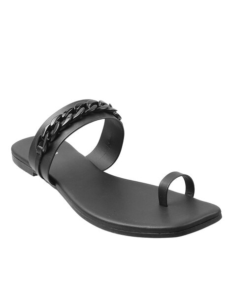 Black toe hot sale ring sandals