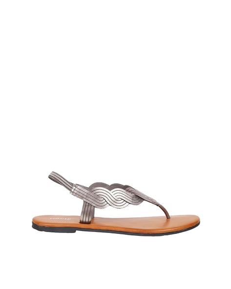 Mochi Black & Golden Thong Sandals Price in India, Full Specifications &  Offers | DTashion.com