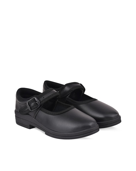 Black tennis shoes for best sale girl school