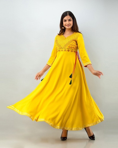 Yellow Floral Silk Lehenga|Wedding Dress|Lease Now - Ayrela