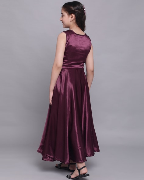 Pin by Isabel Draiman on XV lila,morado | Purple quinceanera dresses,  Quince dresses, Quinceanera dresses