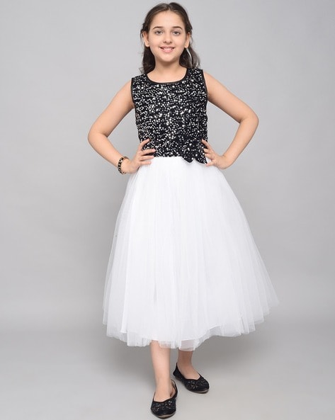 Frocks for Girls on Sale - Buy Girls Dresses online - AJIO