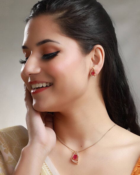 Wedding Wear 18 Carat Gold Pendant Earring Set at Rs 205000/set in Mumbai |  ID: 25410262255