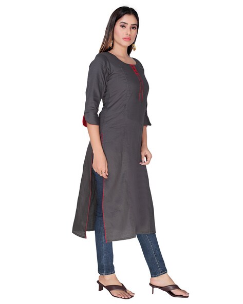 Get up to 80% OFF on maternity section.