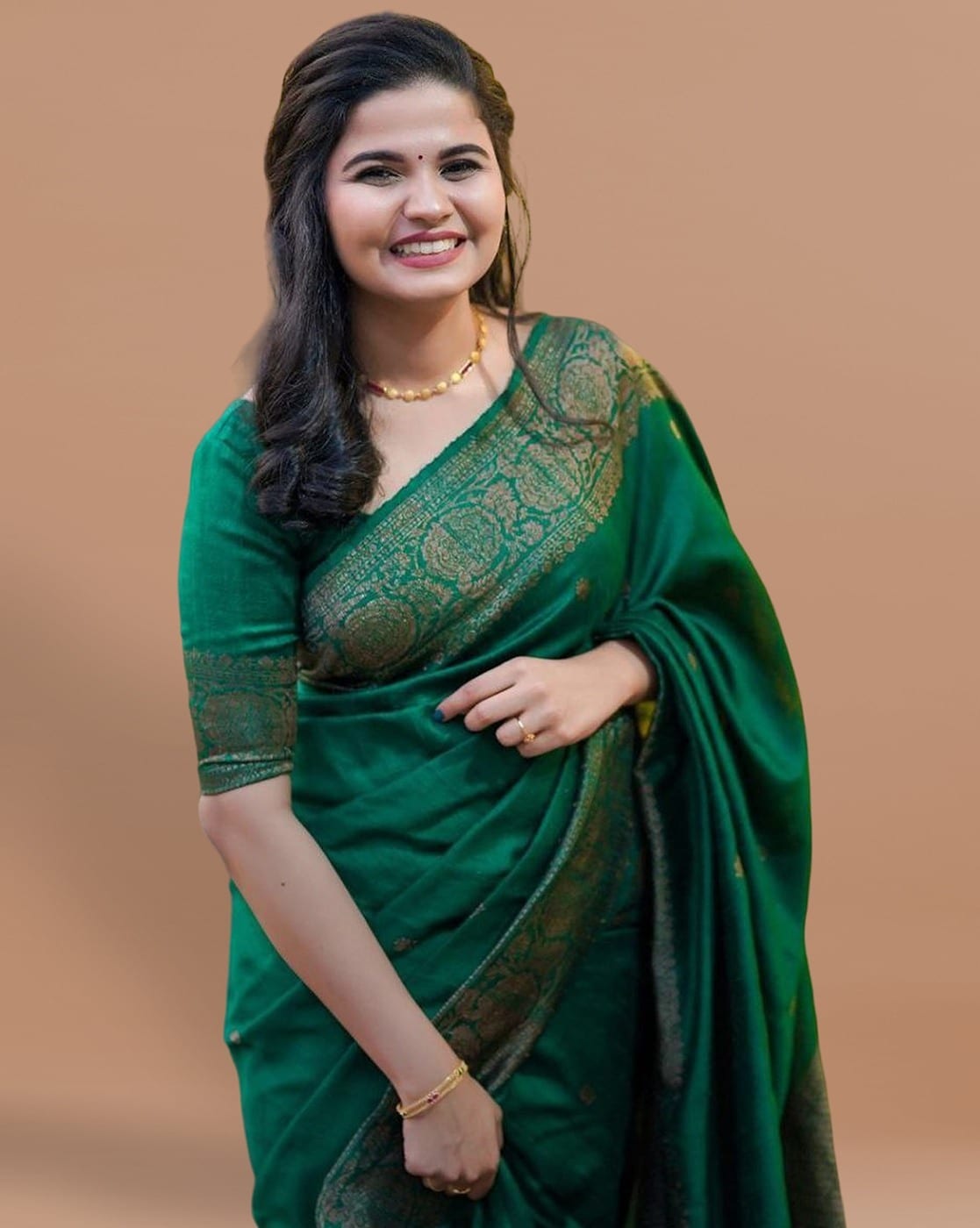 Buy Green Sarees for Women by Miss Beelee Online