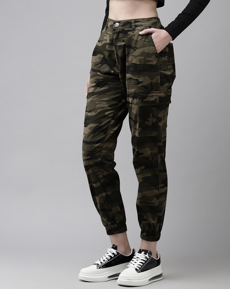Tall Green Camo Cargo Trousers  New Look