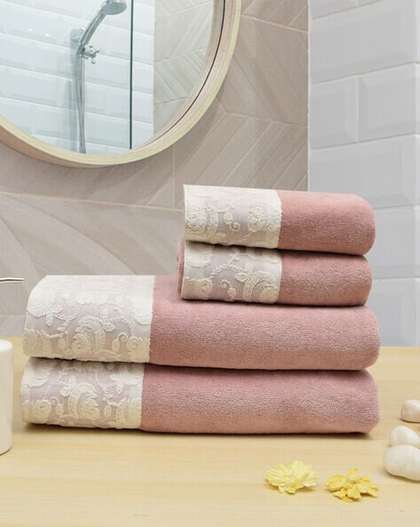 Light purple online towels