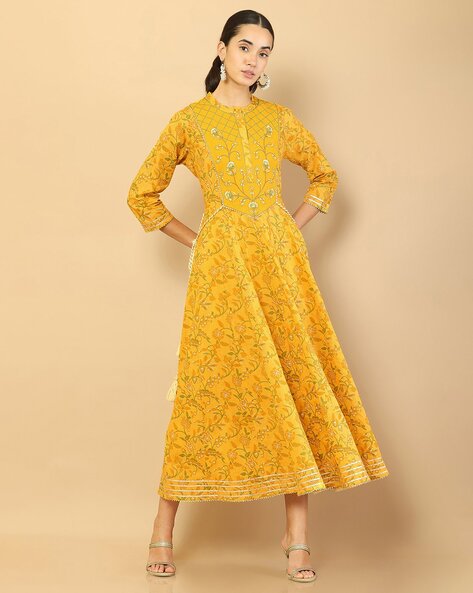 Soch - Look Pretty, Trendy & Stylish with the all new Kurtis collection.  Shop now @ Upto 50% Off! www.sochstore.com/in/sale.html?soch_category=454 |  Facebook