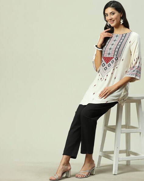 Handloom Kurti | Suee Clothing | Cotton kurti designs, Kurta designs women,  Kurti designs