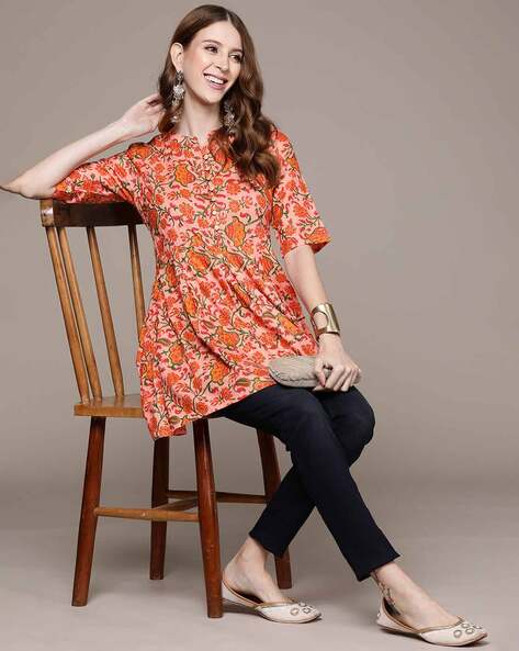 casual #cotton #prints #summers #easy #fashion #women #tunics #kurti #short  #simple #Fabindia | Short kurti designs, Simple kurti designs, Cotton tops  designs