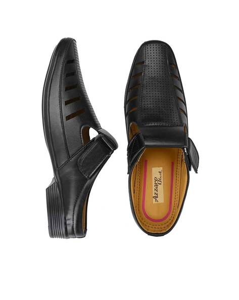 Grab Ethnic Leather Sandals for Men This Festive Season