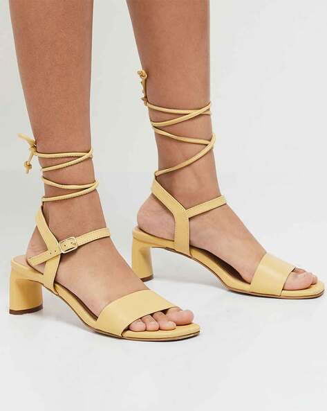 Adjustable discount strap sandals