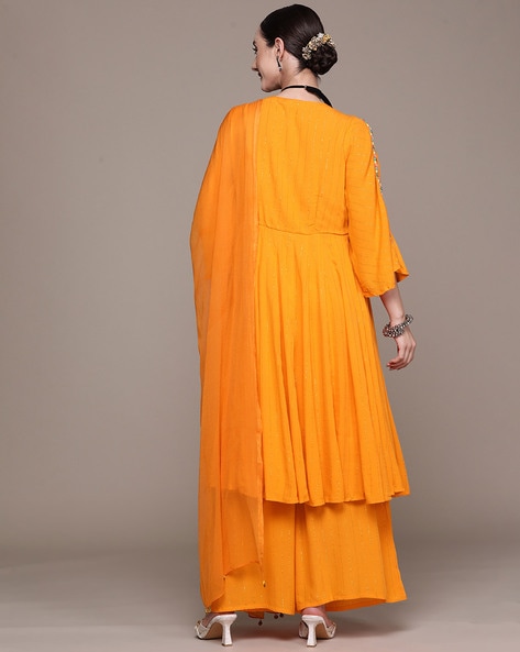 Stylish Orange Color combination Dress Design | Orange Color Suit |  Pakistani dress design, Stylish dresses for girls, Designer party wear  dresses