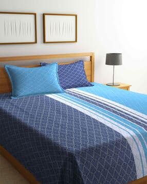 Printed King Size Bedcover with Pillow Covers