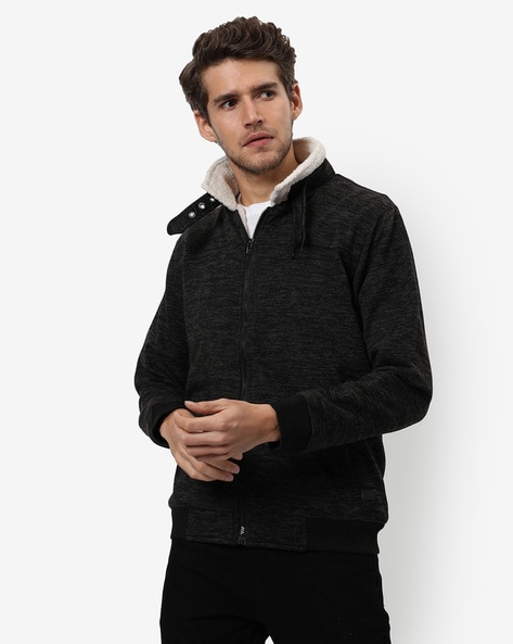 Sideways clearance zipper jacket