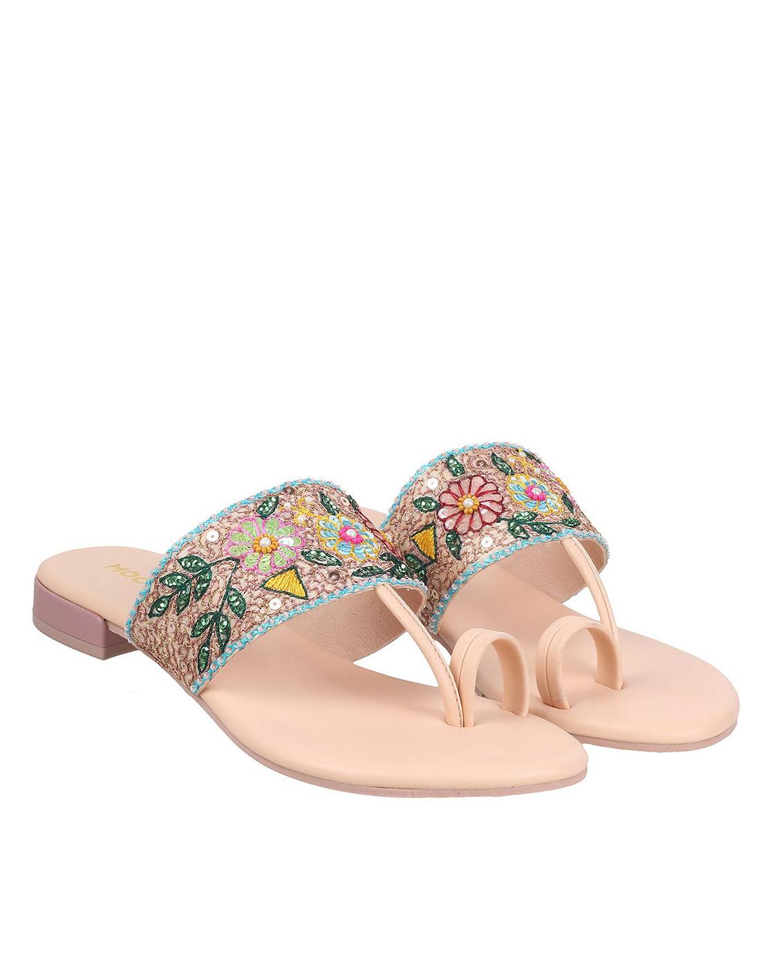 Embroidered Toe-Ring Flat Sandals