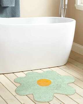 https://assets.ajio.com/medias/sys_master/root/20230623/dvsV/6494c7cad55b7d0c63a5513a/miarcus-green-bath-rugs-%26-mats-flower-design-bath-mat.jpg