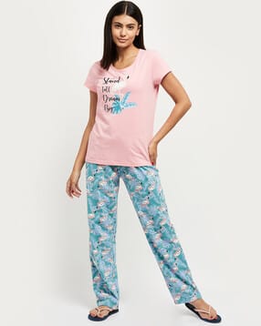 Round-Neck T-shirt & Pyjamas Set-image-8