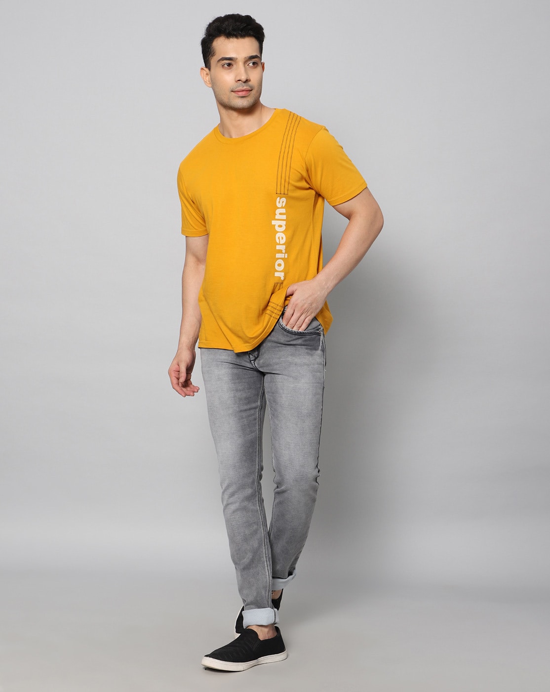 Grey jeans outlet yellow top