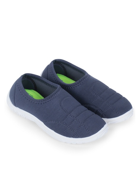 Bata blue bubblegummer hot sale softy shoes