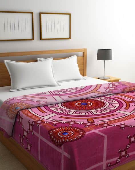 KLOTTHE 800 GSM Geometric Print Mild Winter Double Bed Blanket