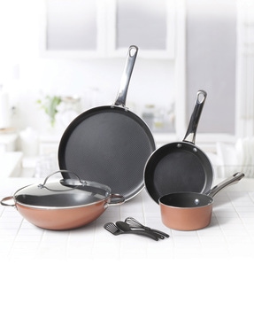 https://assets.ajio.com/medias/sys_master/root/20230623/x7Tc/6495a7e5a9b42d15c9c647c9/meyer-black-luminescence-non-stick-8-pcs-set%2C-copper-%28saucepan%2Bkadai%2Bfrypan%2Btawa%2Baccessories%29.jpg