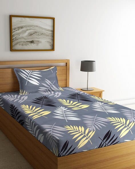 KLOTTHE 210 TC Leaf Print Single Bedsheet with Pillow Cover