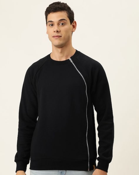 Sweater with cheap zipper on shoulder