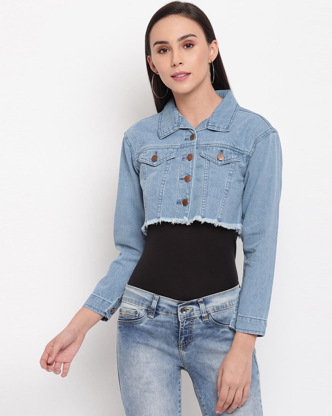 Black Cropped Top with Denim Jacket Outfits (8 ideas & outfits) | Lookastic