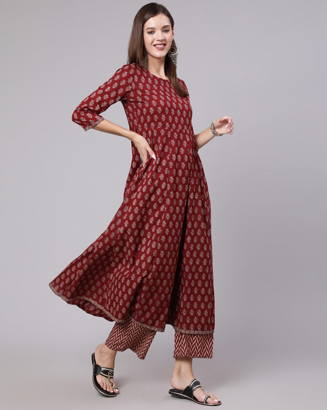 GULMOHAR JAIPUR Women Floral Embroidered Pure Cotton Kurta with Trousers &  Dupatta Price in India, Full Specifications & Offers | DTashion.com