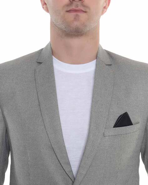 Single Breasted Blazer with Notched Lapel