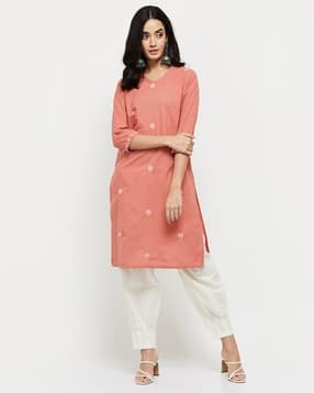 max Embellished V-Neck Straight Kurta-picture-39