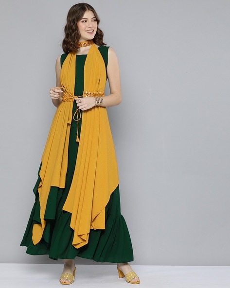 Pin by Dolly kaur(Gurmeet kaur) on Beautiful dress | Shrug for dresses,  Indian dresses, Designer dresses