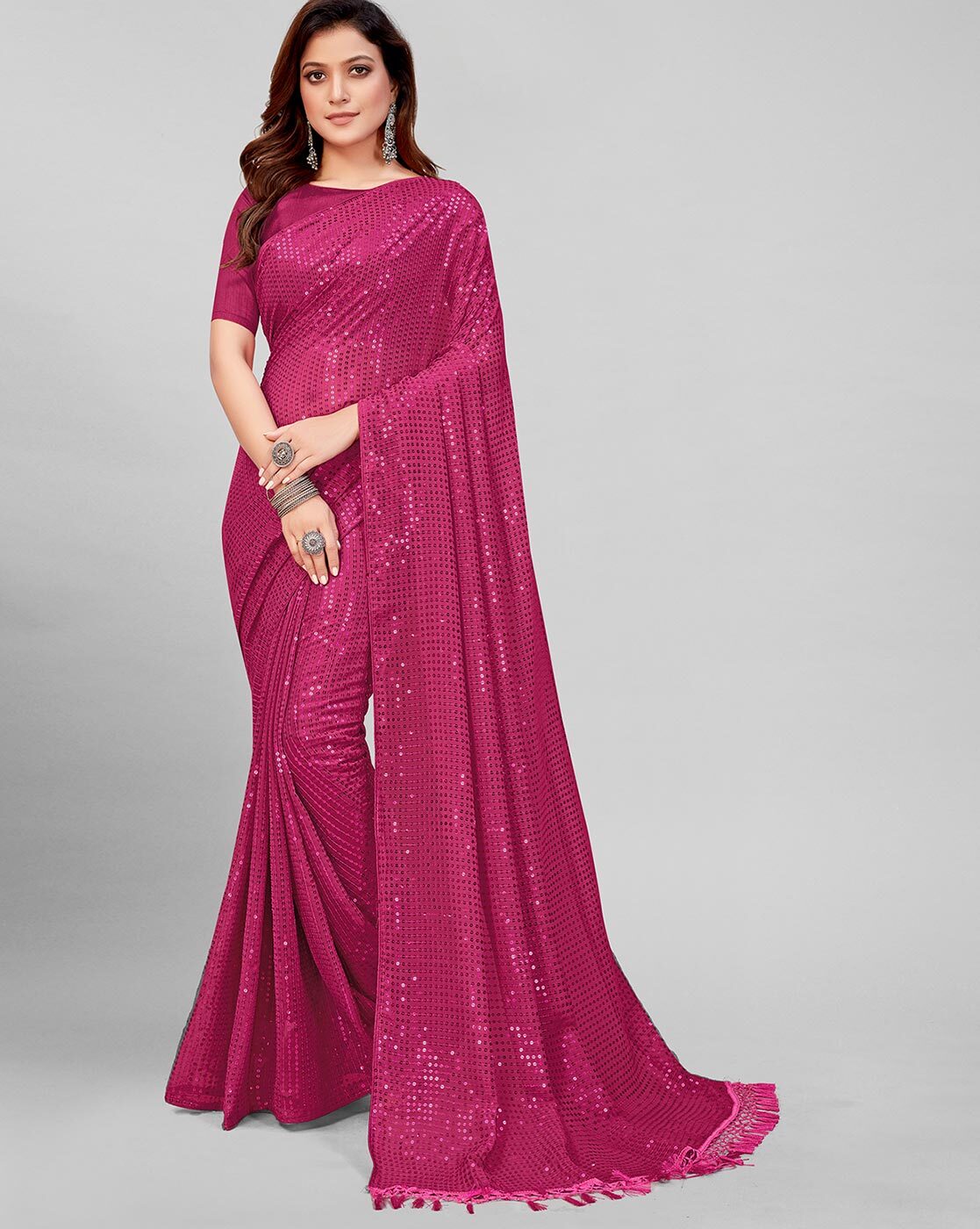 Buy Latest Saree Under ₹ 2000 online in India | Me99