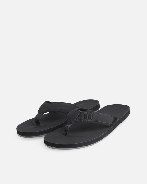 Basic black flip online flops