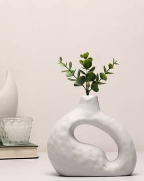 Minimalistic Ceramic Vase