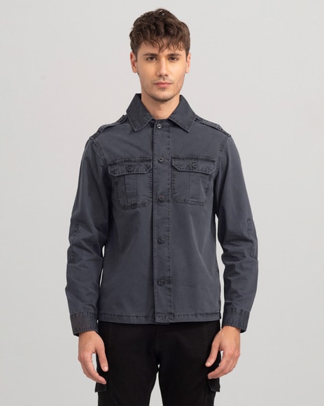 Shoulder flap outlet shirt