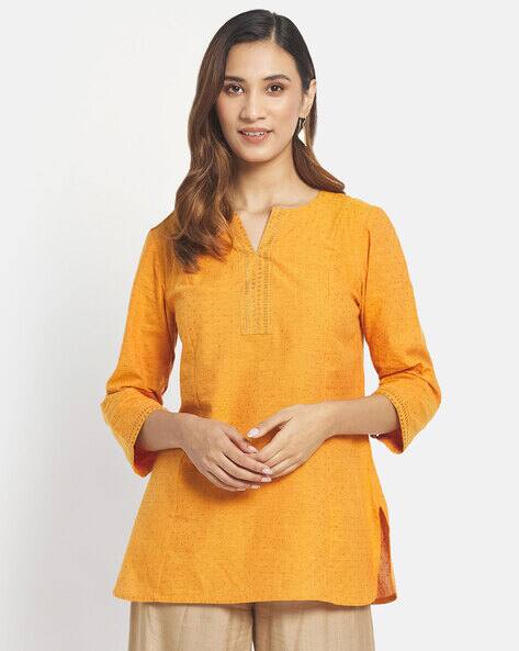 Embellished V-Neck Straight Kurta