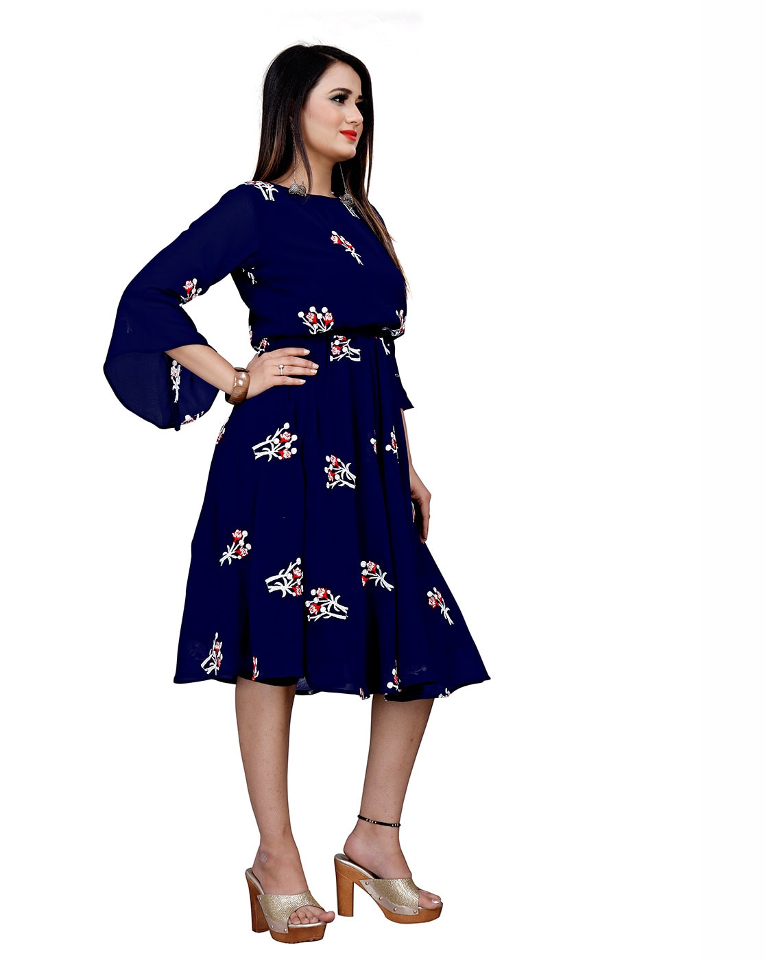 Buy Maroon Dresses for Women by Wisstler Online | Ajio.com
