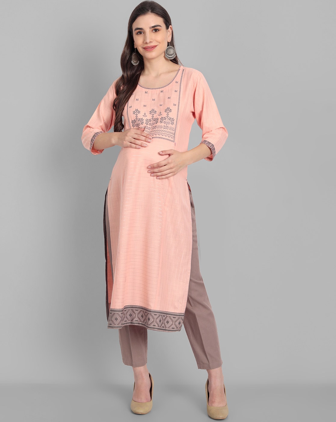 Printed Woman Straight Embroidery Kurti at Rs 220/piece in Jaipur | ID:  18500376112